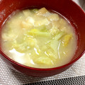 もりはん's cooksnap of when they made おいしいの基本♪キャベツと揚げのお味噌汁.