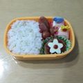 ラリー＆サラ's cooksnap of when they made ＊キャラ弁おかず＊　お花ハンバーグ.