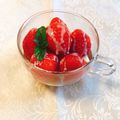 yesmama's cooksnap of when they made 紅茶ゼリー♪いちご＆れん乳のせ.
