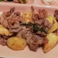 ぴっぐぱぁる's cooksnap of when they made ワインに合う♪豚肉とじゃがいもの香草炒め.