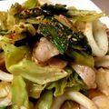 cocoruna's cooksnap of when they made 葉にんにくとイカとキャベツの中華炒め.