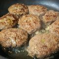 モリノコフ's cooksnap of when they made 主な材料三つで肉肉しいハンバーグ♡.