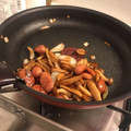 ★☆しずか☆★'s cooksnap of when they made きのことウィンナーのバター醤油炒め.