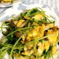 トロイメライ♬'s cooksnap of when they made 栄養満点◎豆苗と卵のオイスターソース炒め.