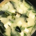 y_u♡'s cooksnap of when they made 我が家のお味噌汁＊お豆腐とねぎとわかめ＊.