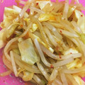 ＊にょにょん＊'s cooksnap of when they made もやしとキャベツの簡単キムチ炒め.