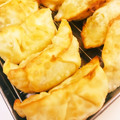 あしたかおる's cooksnap of when they made ギョーザの皮でさつまいものアツアツおやつ.