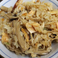 うぐいす♪'s cooksnap of when they made 秋鮭とキノコ☆炊き込みごはん.
