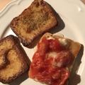 Yokchina's cooksnap of when they made 絶品トースト！　トマト＆クリチー.