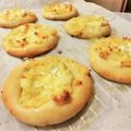 sunita's cooksnap of when they made ブルーチーズでクワトロ風ピザパン.