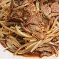 o次郎02's cooksnap of when they made ラム肉ともやしと人参の豆板醤炒め.