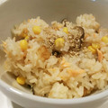 クックパッドごはん部's cooksnap of when they made 秋鮭とトウモロコシ、きのこの炊き込みご飯.
