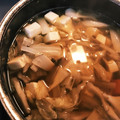 yukoahi's cooksnap of when they made 舞茸と白菜のコンソメスープ.