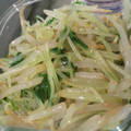鹵♡♡'s cooksnap of when they made もやしと水菜のシャキシャキナムル♪簡単.