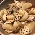よっちゃんのヨメ's cooksnap of when they made ゴボウと大根と鶏肉の煮物.