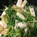 めいちママ＊'s cooksnap of when they made 厚揚げと豆苗のガーリック炒め.