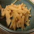 ぎんはる's cooksnap of when they made おつまみにも！千切り大根のわさび漬け和え.