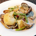 ぐっさんおよよ's cooksnap of when they made あさりとじゃがいもの香り炒め白ワイン蒸し.