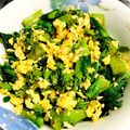 月とぱんだ's cooksnap of when they made 菜の花とふわふわ卵のバター醤油サラダ.