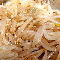 いっけっけ☆☆'s cooksnap of when they made 和えるだけ簡単もやしキムチ.