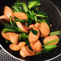 クックM67KM5☆'s cooksnap of when they made お弁当に♪ソーセージと小松菜のバター炒め.