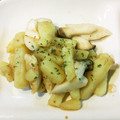 ろ→り→'s cooksnap of when they made エリンギとじゃがいものオイバタ炒め.