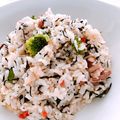 noriko912's cooksnap of when they made カリカリ梅と豚コマのひじき炒飯.