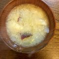 lady YY's cooksnap of when they made 松山あげ入り・さつまいもと玉ねぎのみそ汁.