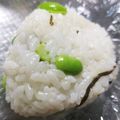 ぐるぐるしろたん's cooksnap of when they made 白だしで美味♡枝豆と塩こんぶのおにぎり.