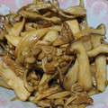 ノンリン's cooksnap of when they made 舞茸、エリンギ、シメジのバター醤油炒め.