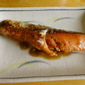 白猫同盟's cooksnap of when they made 鮭のバター焼き.