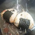 kohaku_01's cooksnap of when they made 梅しらすわかめおにぎり.