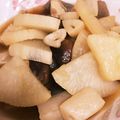 クック26352G☆'s cooksnap of when they made 【大根 人参 シンプル煮物】.
