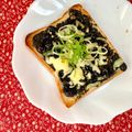 ふたごゆき's cooksnap of when they made 蒸し黒豆・黒胡麻・塩昆布の和トースト.