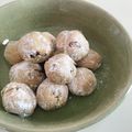 YKangelica's cooksnap of when they made サクほろ♡胡桃とレーズンのスノーボール.