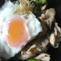 大阪のちゃーちゃん's cooksnap of when they made 豚こまとアスパラのネギ塩丼♪.