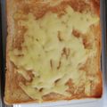 となりのトロイ's cooksnap of when they made とろーりあまウマ＊メープルチーズトースト.