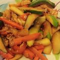 ＄ophie's cooksnap of when they made 激うまっ！ズッキーニと人参のピリ辛炒め.