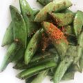 昔ながらの若鶏唐揚げ's cooksnap of when they made スナップエンドウのペペロンチーノ風炒め.
