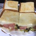 ma___111's cooksnap of when they made 高菜漬けとハムチーズのホットサンド.