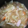 ばなちゃん666's cooksnap of when they made 白菜とベーコンのお味噌汁.