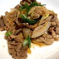 ふたごママちゃん's cooksnap of when they made ヨシダグルメソースで「豚の生姜焼き」.