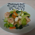 クック0O0HT4☆'s cooksnap of when they made 青梗菜と冷凍イカ&エビの塩だれ炒め.