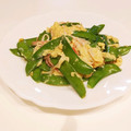 まんまるまうちゃん's cooksnap of when they made 絹さやカニカマの卵とじ.