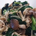 yuriレシピ's cooksnap of when they made キノコとほうれん草のコンソメバター炒め☆.