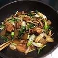 こぼ☆'s cooksnap of when they made 柔らか鶏ももとほくほく大根のすき焼き.