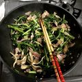 ひよこひよひよ's cooksnap of when they made 大根の葉とベーコンのニンニク炒め.
