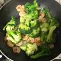 カヨコ（≧∇≦）'s cooksnap of when they made 彩りおかず＊えびとブロッコリーの中華炒め.