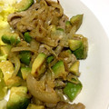 moe0103's cooksnap of when they made とろける♪アボカドと豚肉の和風マヨ炒め.
