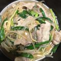 ☆みーい☆'s cooksnap of when they made 焼肉屋さん風♪もやしとニラの楽なべ.